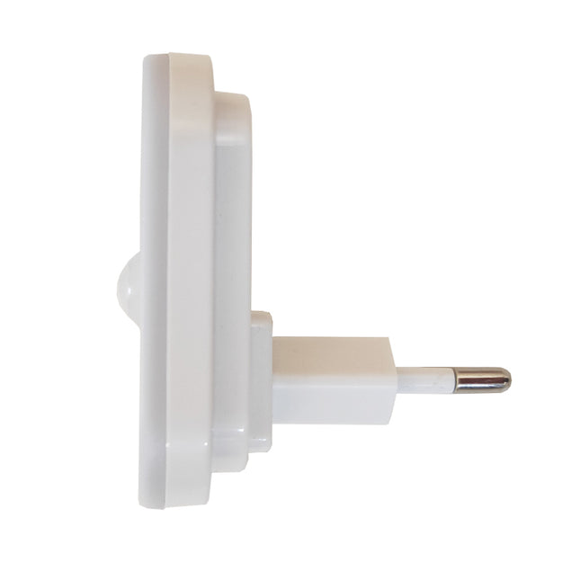 LED natlampe til stikkontakt med sensor