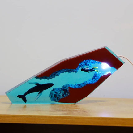 Unik hval lampe i epoxyharpiks