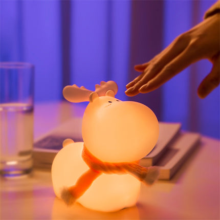 Genopladelig natlampe formet som en hjort