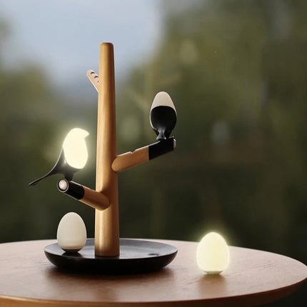 LED-bordlampe med fugle på et træ