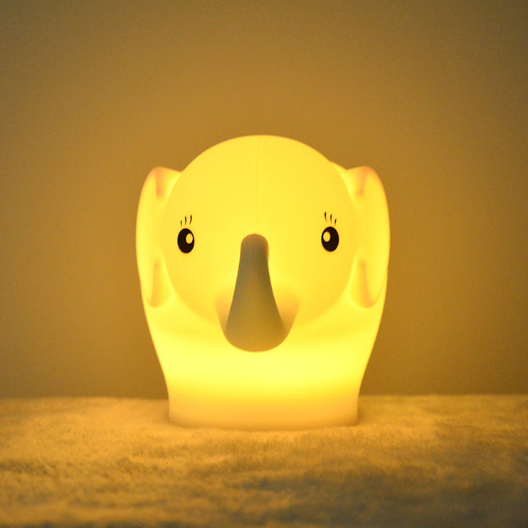 Multifarvet mini elefant natlampe til baby