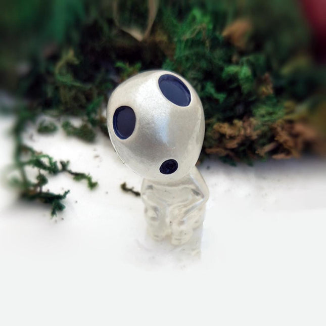 Selvlysende Kodama figurer til børneværelset