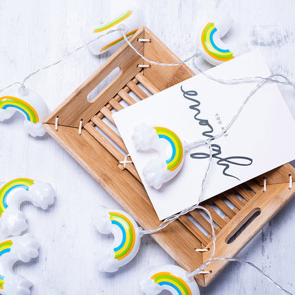 Lyskæde med regnbuer til børneværelset