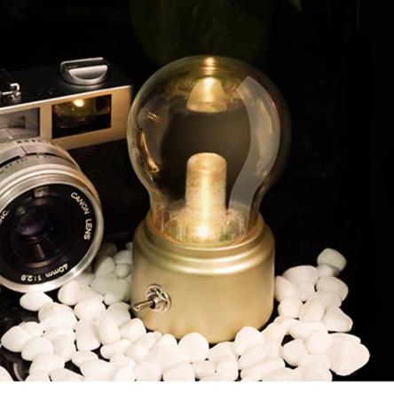 Bærbar vintage LED pære natlampe