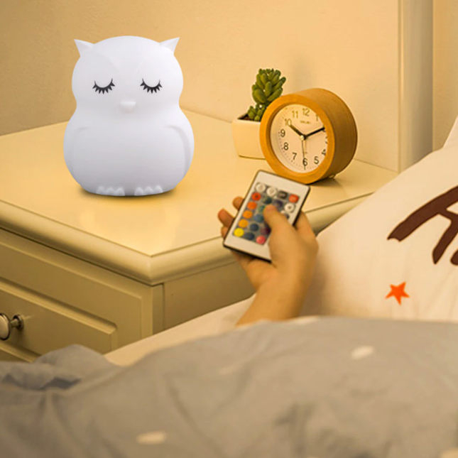Genopladelig ugle natlampe med fjernbetjening