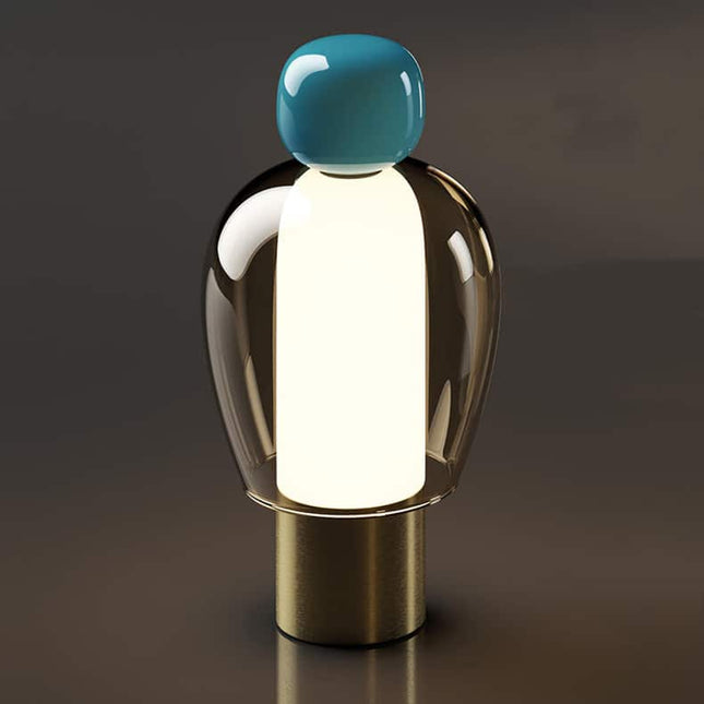 Genopladelig bordlampe i nordisk design