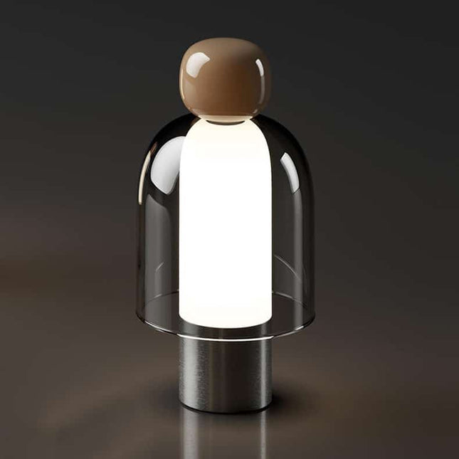 Genopladelig bordlampe i nordisk design
