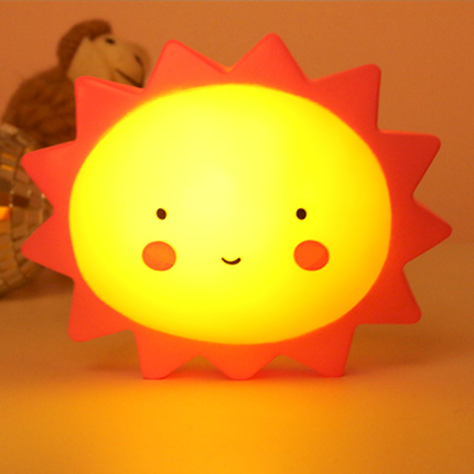 Solformet LED natlampe til baby