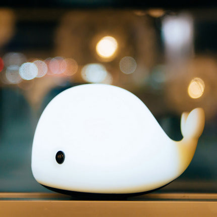 Sød hval natlampe i blød silikone