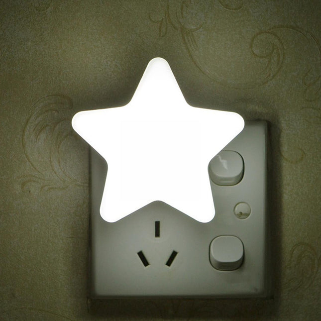 Stjerneformet LED natlampe til stikkontakt