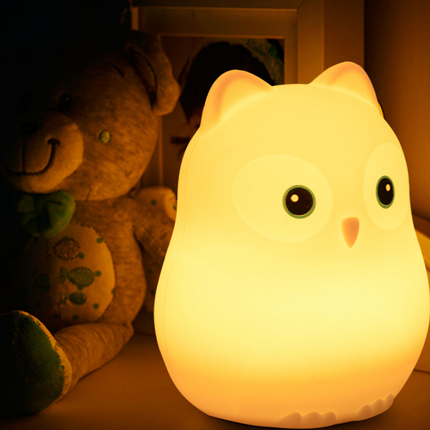 Ugle natlampe i silikone med fjernbetjening