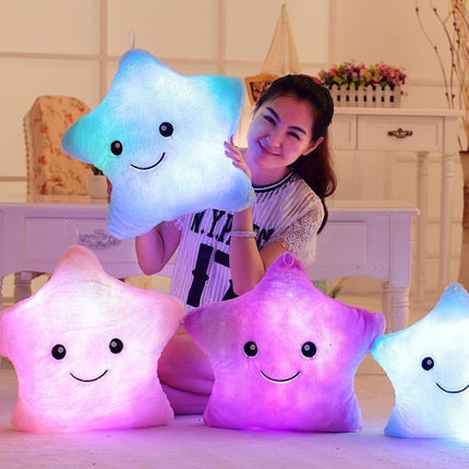 Lilla stjerneformet plys LED natlampe