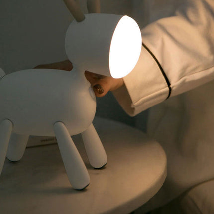Moderne hjort natlampe med LED lys