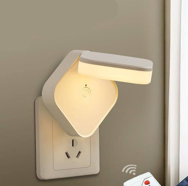 Natlampe til stikkontakt med fjernbetjening