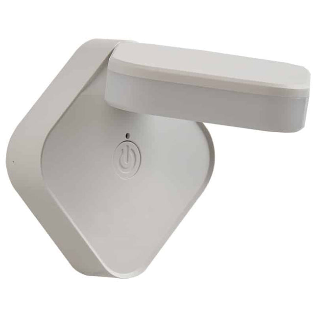 Natlampe til stikkontakt med fjernbetjening