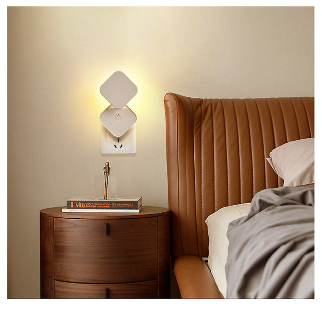 Natlampe til stikkontakt med fjernbetjening