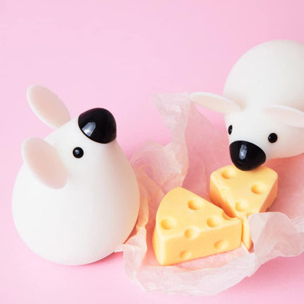 Genopladelig LED natlampe formet som mus